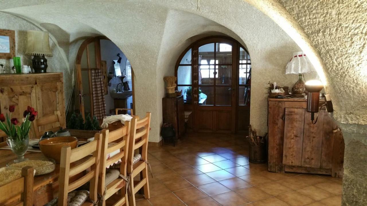 Bed and Breakfast Chez Annie & Marcel Ле-Монетьє-ле-Бен Екстер'єр фото